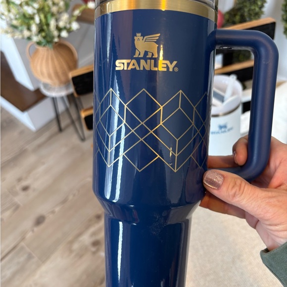 Stanley Navy and White Tumbler Duo - Set of 2 NWT - Picture 5 of 16